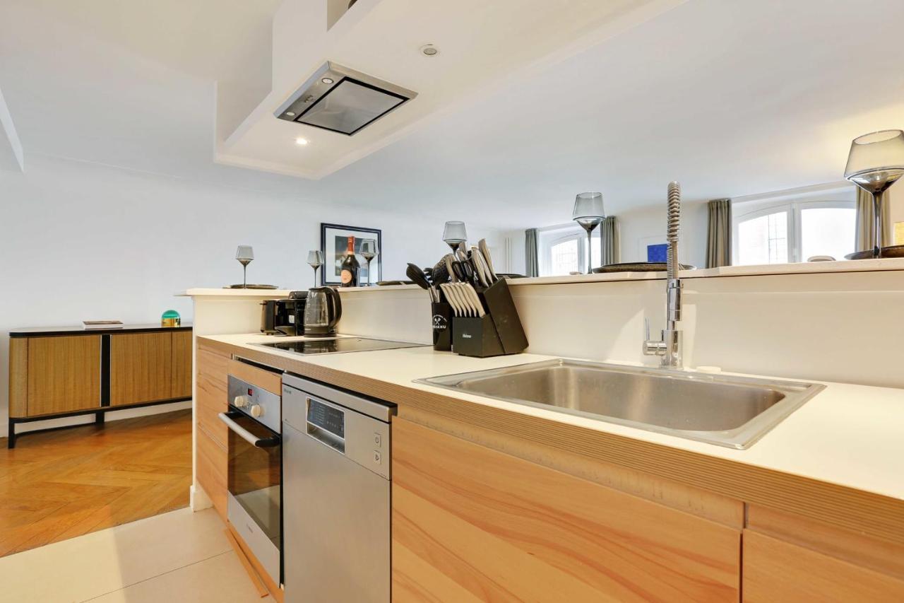 Elegant Apartment - 2Bd-6P - Avenue Montaigne باريس المظهر الخارجي الصورة