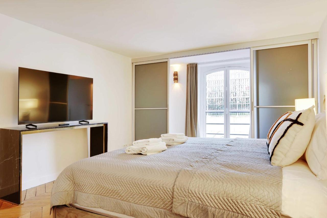 Elegant Apartment - 2Bd-6P - Avenue Montaigne باريس المظهر الخارجي الصورة