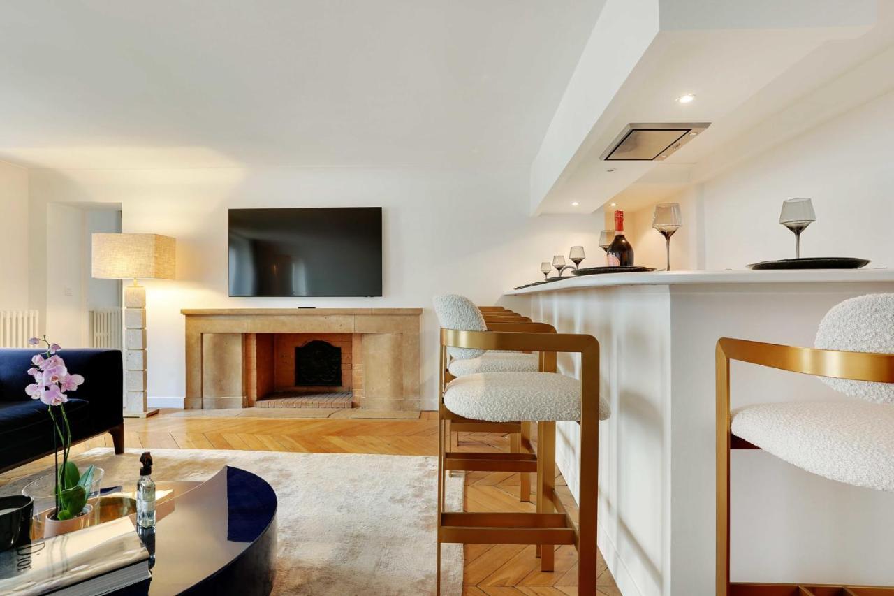 Elegant Apartment - 2Bd-6P - Avenue Montaigne باريس المظهر الخارجي الصورة